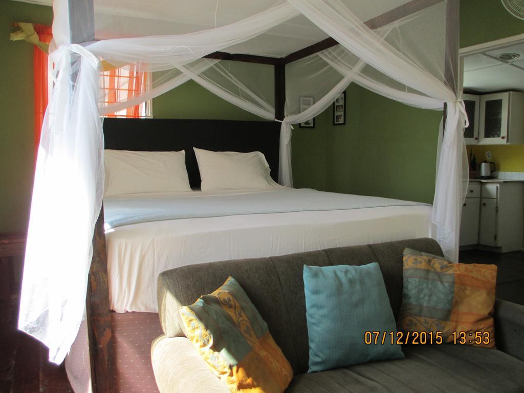 Kingsworth Bed And Breakfast Kingston Room photo